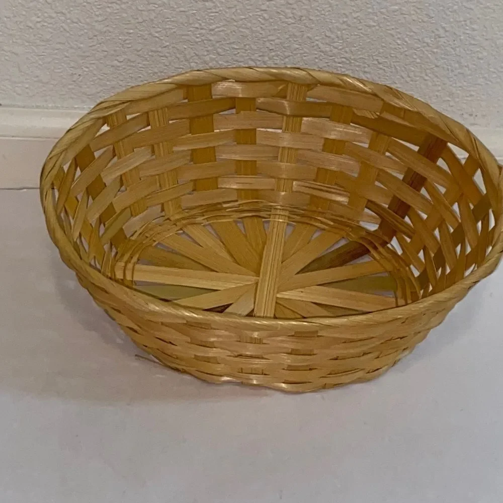 10/$50 Handwoven Round Wicker Basket in Natural Tan